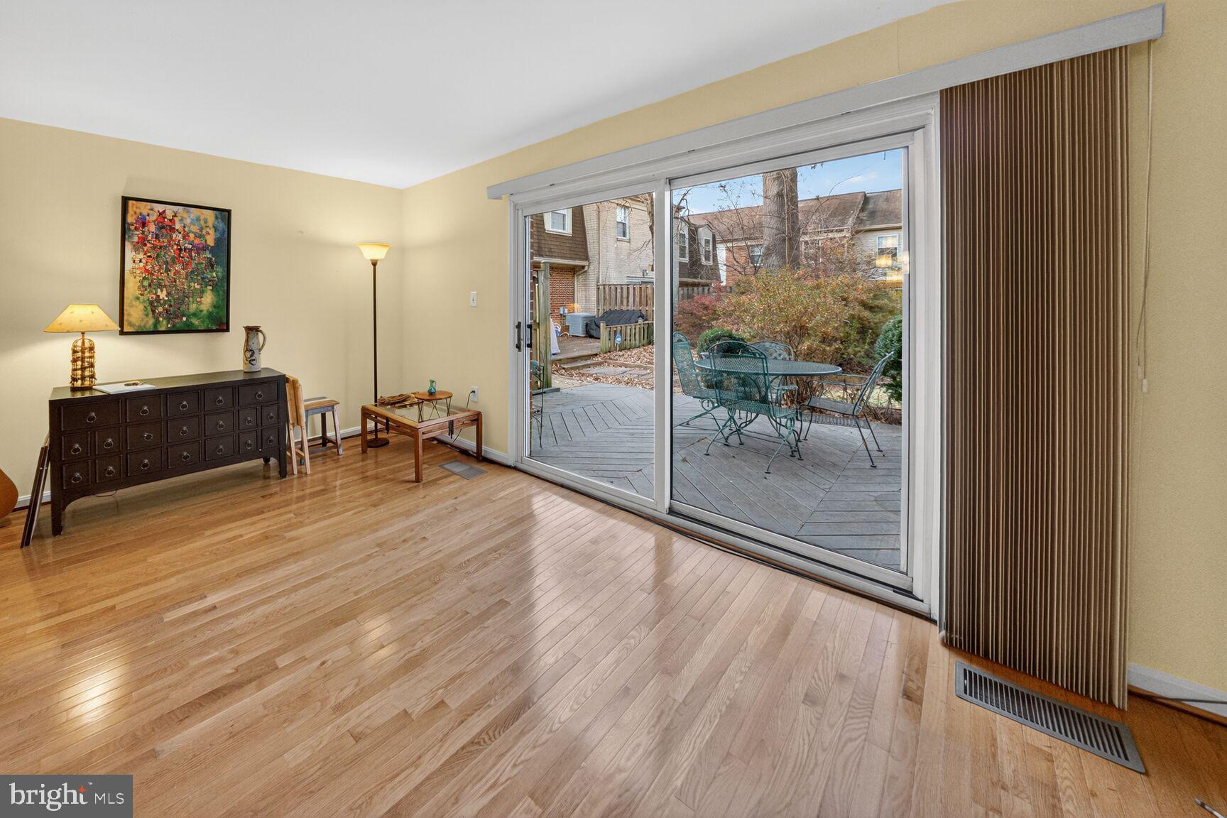 PLYMOUTH WOODS - Residential