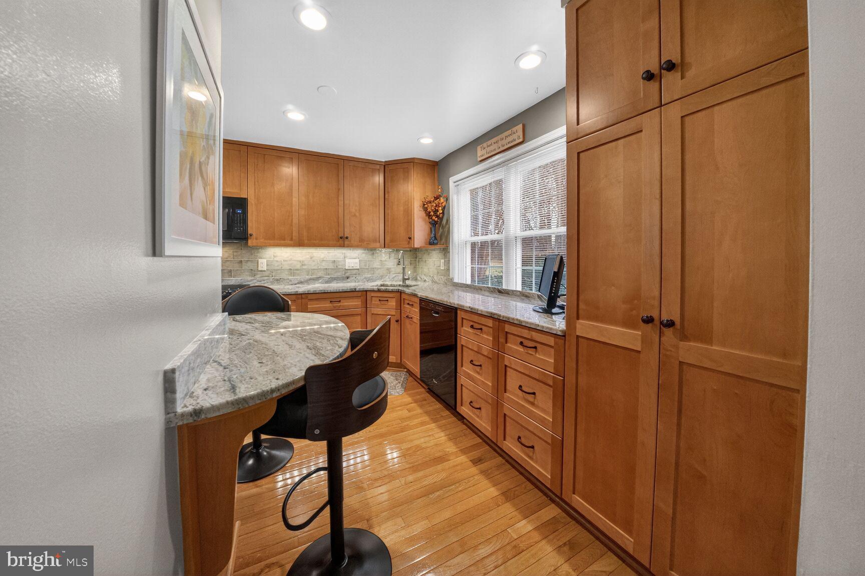 PLYMOUTH WOODS - Residential