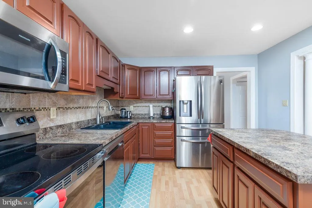 Salisbury, Maryland 21801, United States, 4 Bedrooms Bedrooms, ,3 BathroomsBathrooms,Residential,Contingent,5497