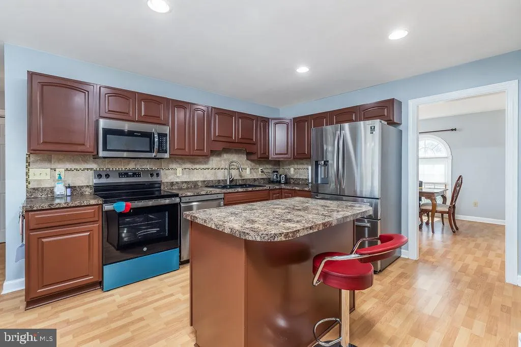 Salisbury, Maryland 21801, United States, 4 Bedrooms Bedrooms, ,3 BathroomsBathrooms,Residential,Contingent,5497