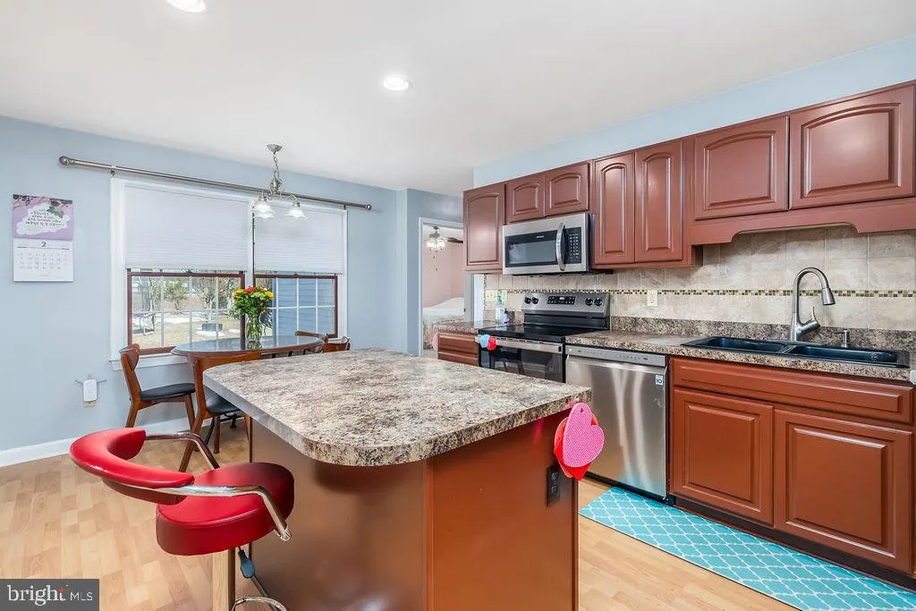 Salisbury, Maryland 21801, United States, 4 Bedrooms Bedrooms, ,3 BathroomsBathrooms,Residential,Contingent,5497