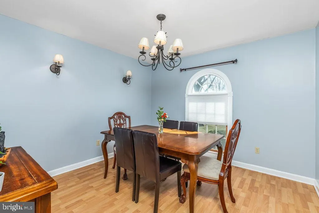 Salisbury, Maryland 21801, United States, 4 Bedrooms Bedrooms, ,3 BathroomsBathrooms,Residential,Contingent,5497