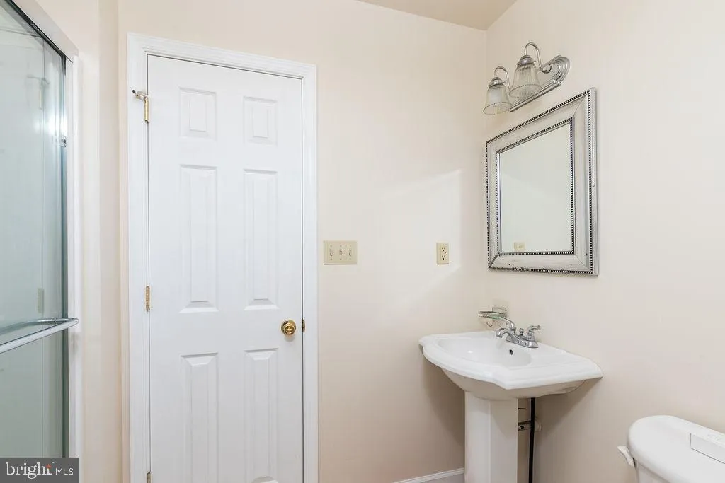 Salisbury, Maryland 21801, United States, 4 Bedrooms Bedrooms, ,3 BathroomsBathrooms,Residential,Contingent,5497