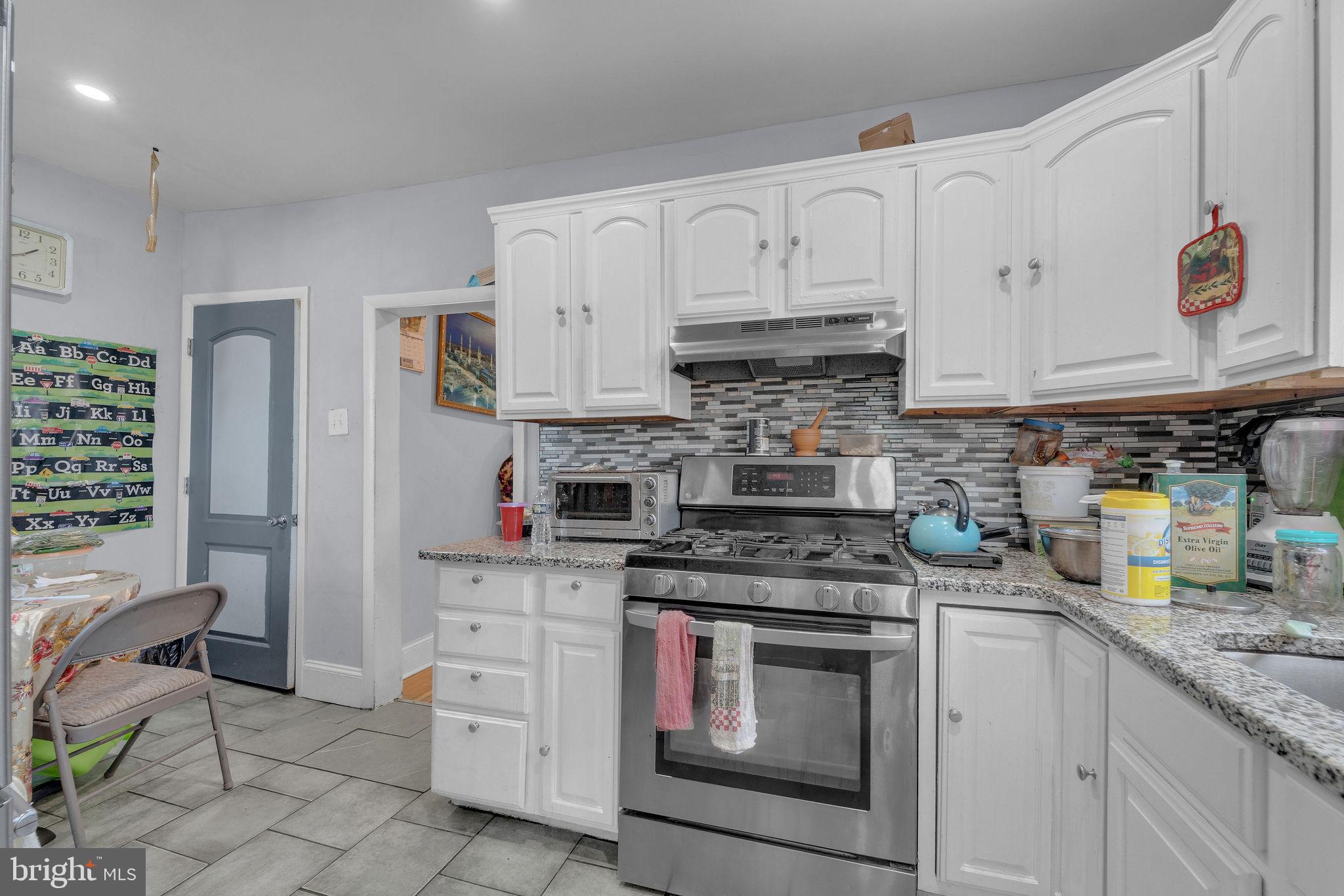 YEADON - Residential