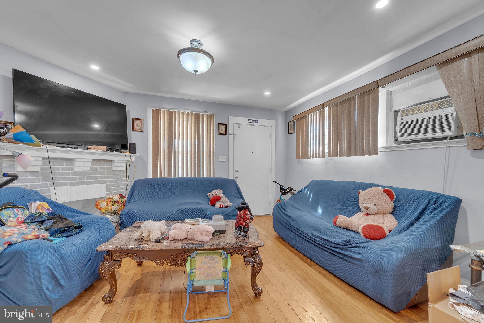 YEADON - Residential