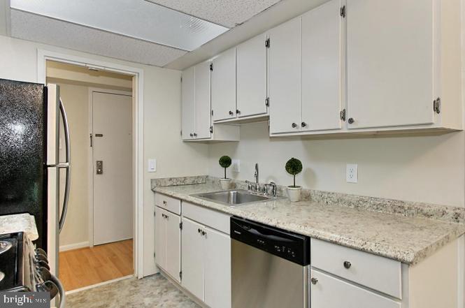 SHADOWOOD - Residential Lease