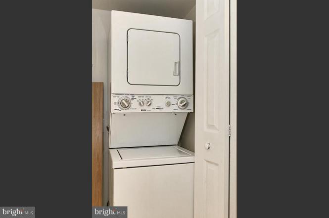 SHADOWOOD - Residential Lease