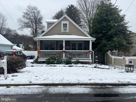 174 CREST AVENUE HAMILTON NJ 08690