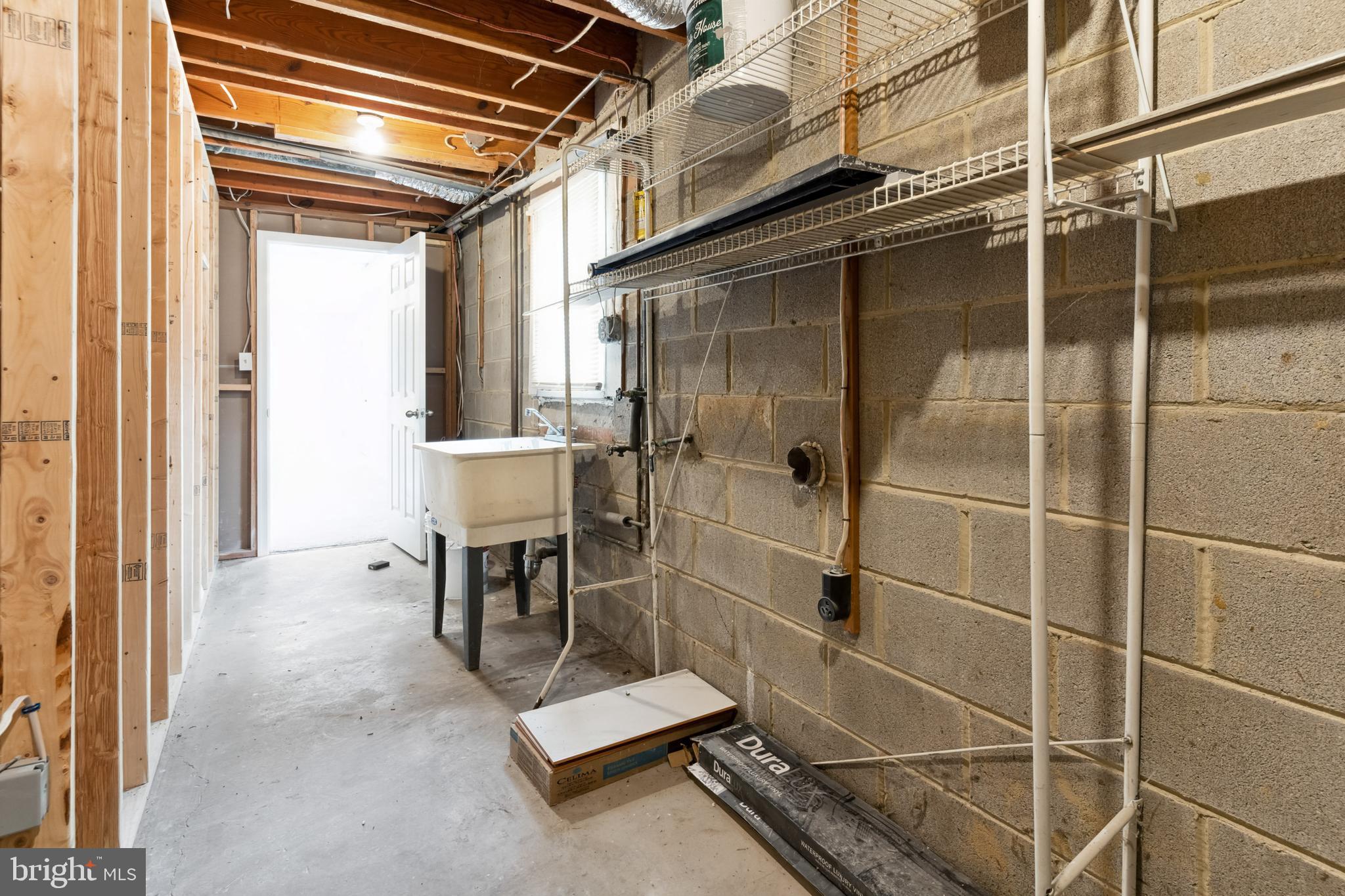 COUNTRY CLUB SOUTH - Residential