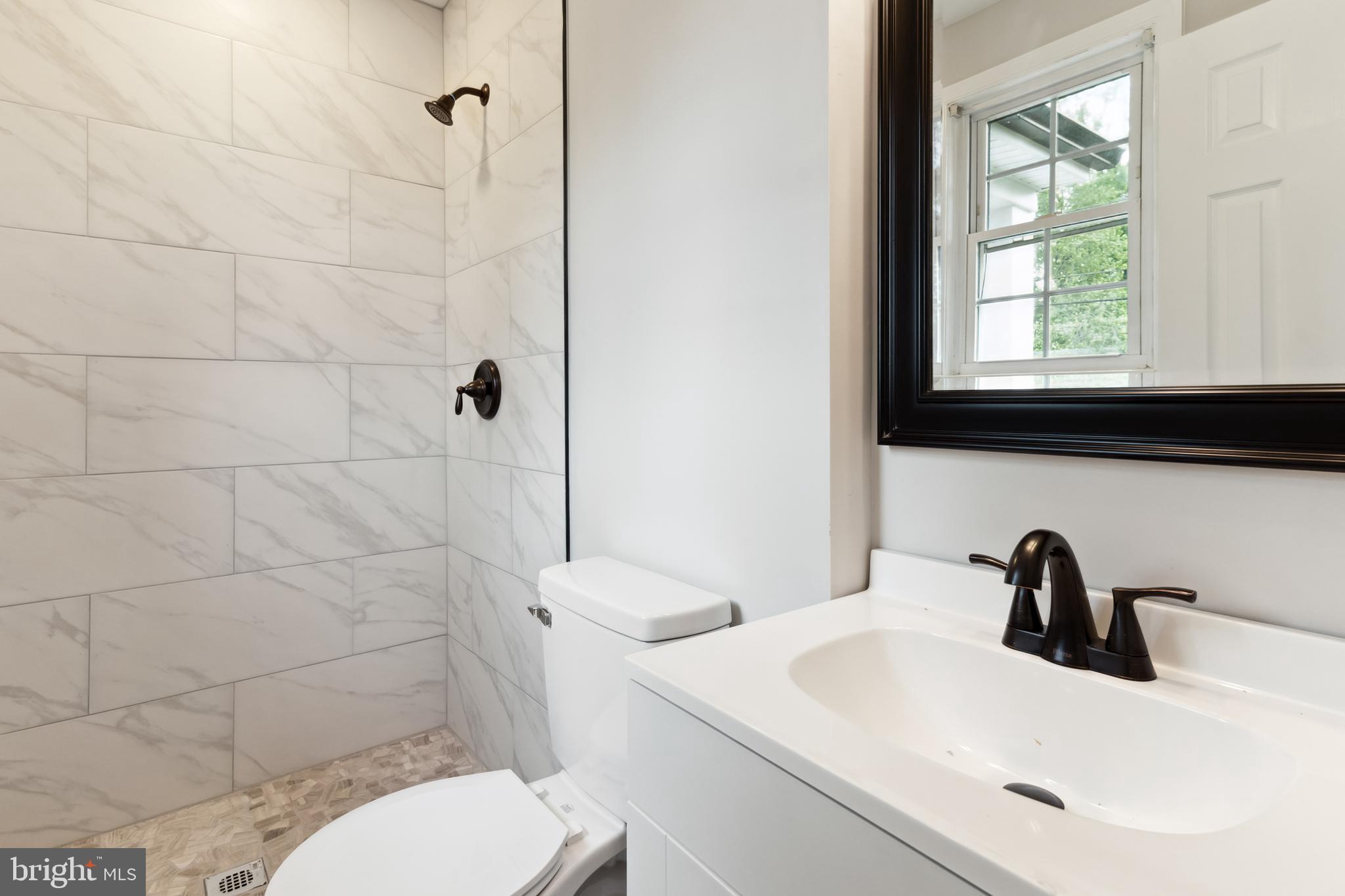 COUNTRY CLUB SOUTH - Residential