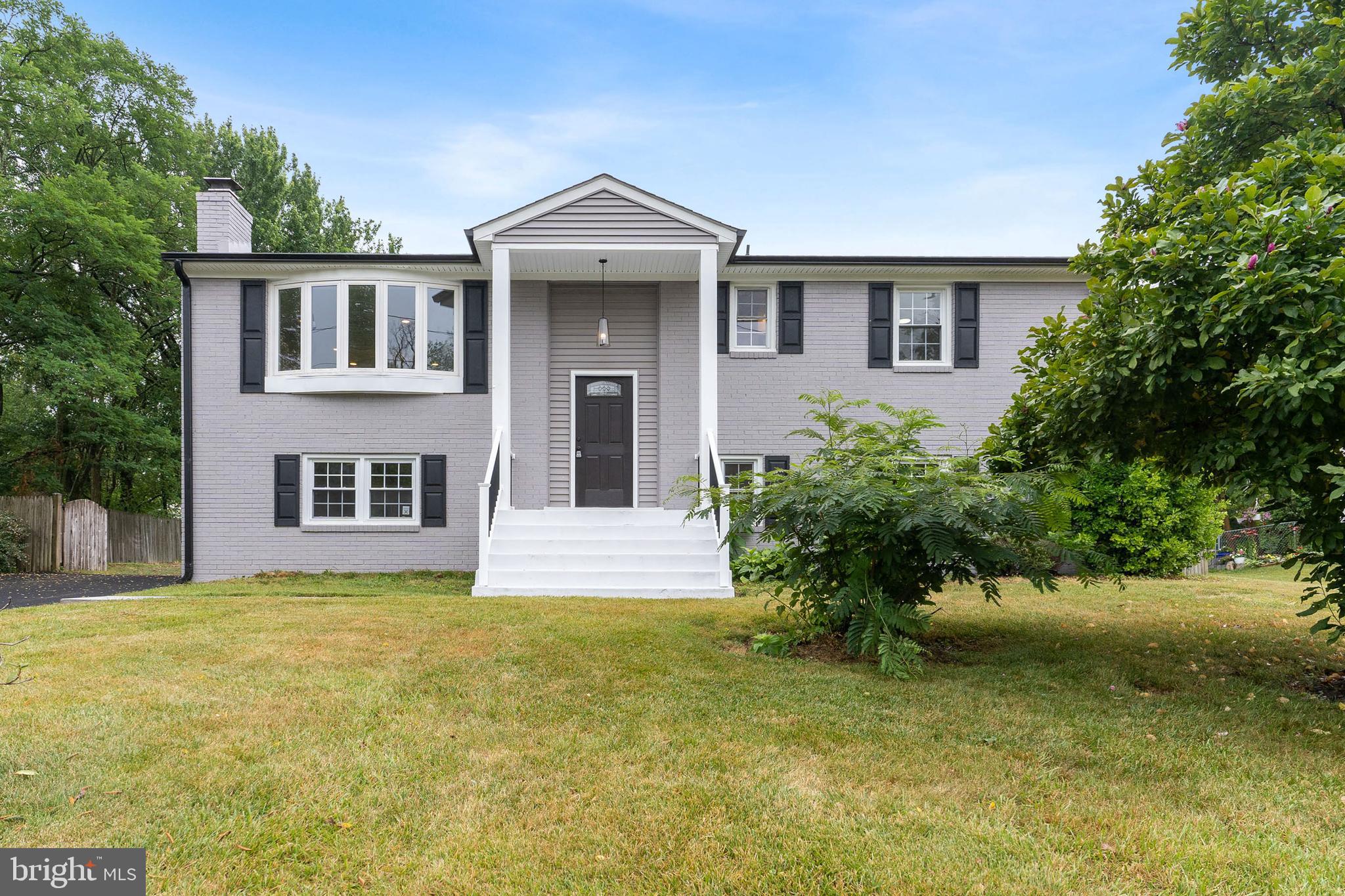 COUNTRY CLUB SOUTH - Residential