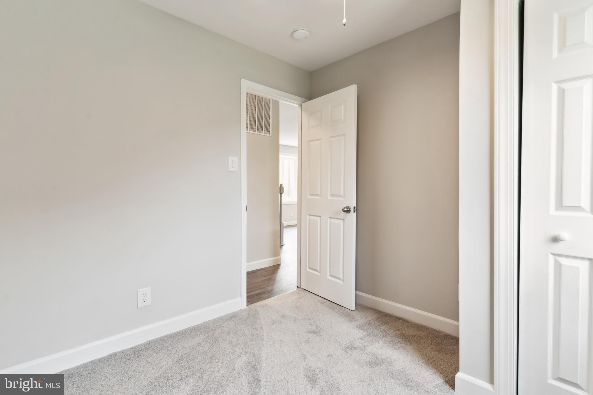 COUNTRY CLUB SOUTH - Residential