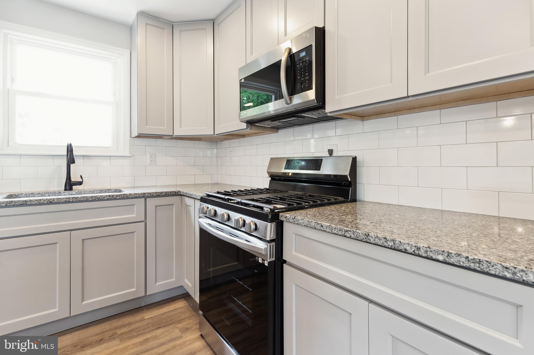 COUNTRY CLUB SOUTH - Residential