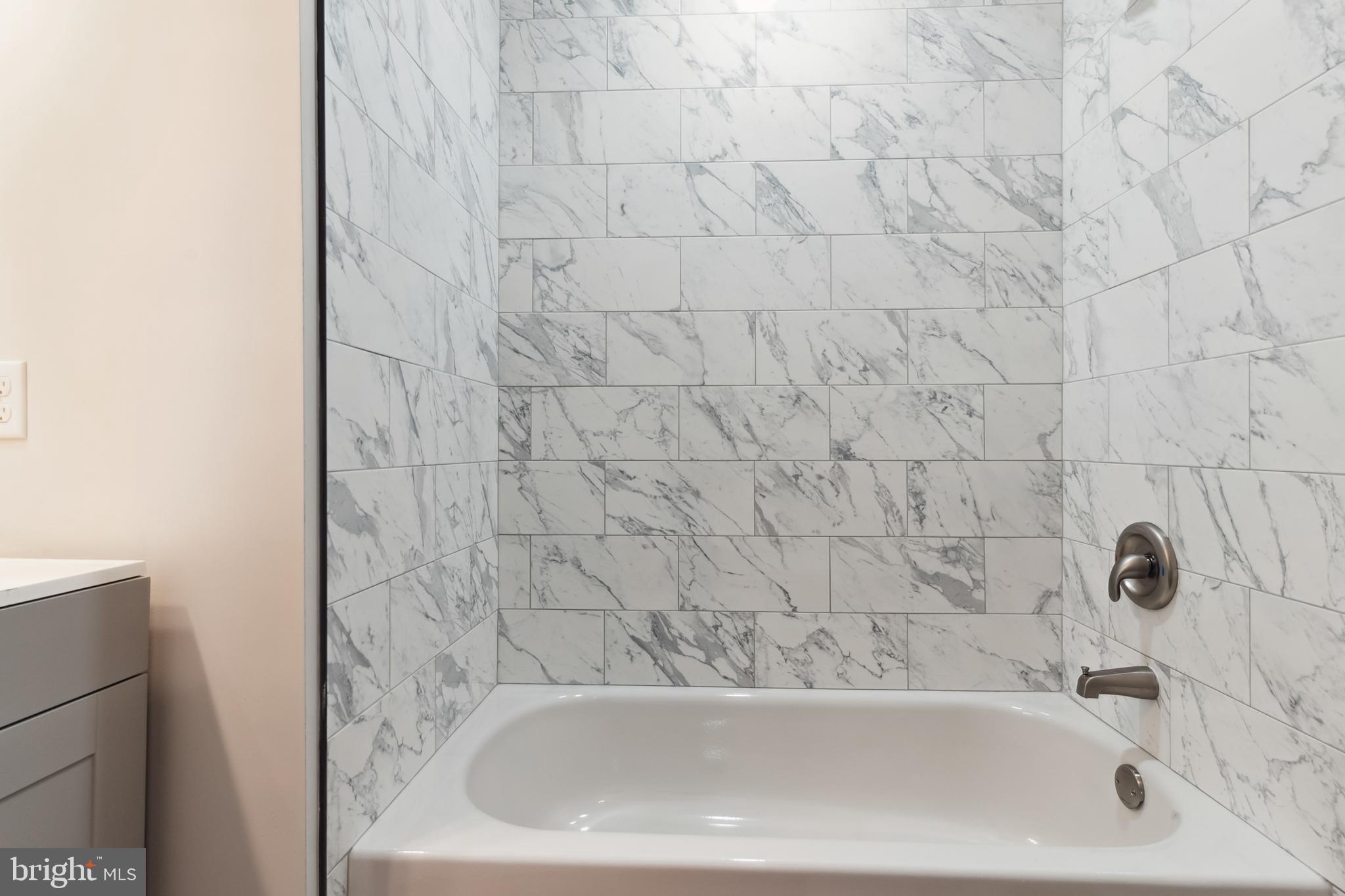 COUNTRY CLUB SOUTH - Residential