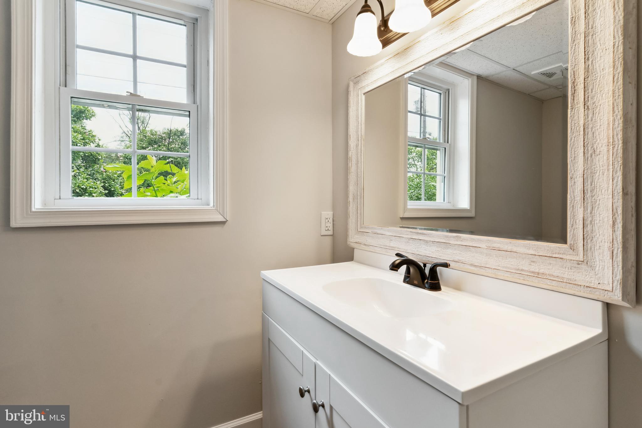 COUNTRY CLUB SOUTH - Residential