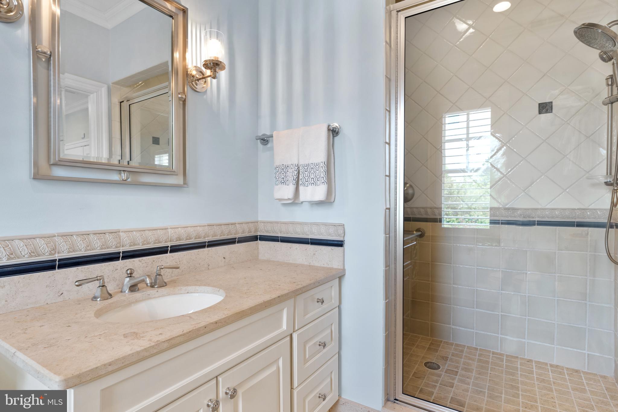 EASTPORT - Residential