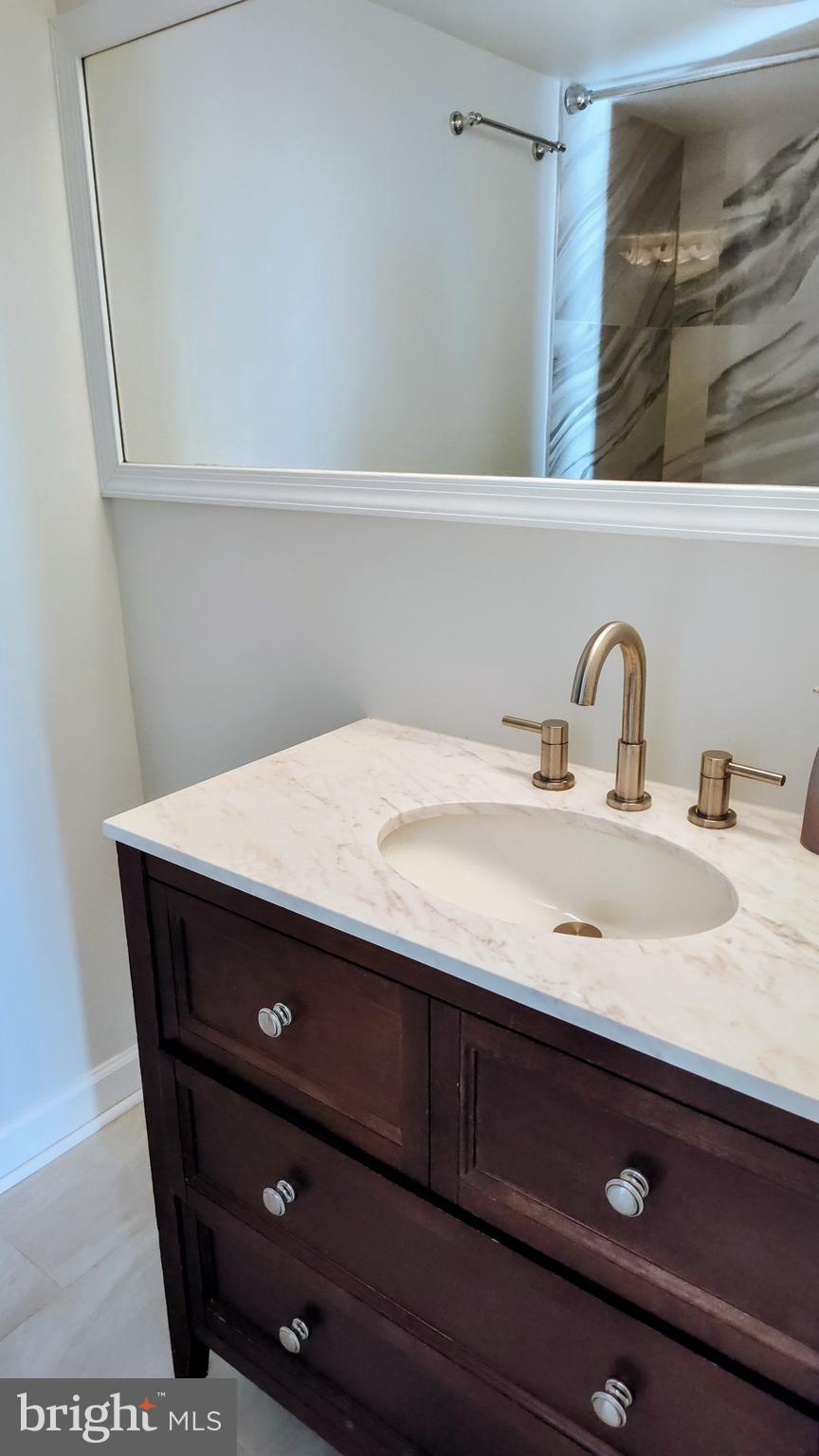 TOWERS IN WESTCHESTER PARK - Residential Lease