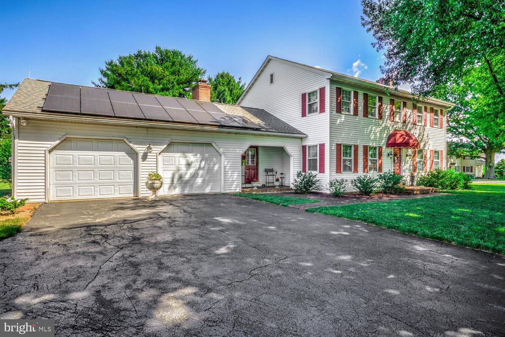 Photo of 328 Donerville Road, Lancaster, PA 17603 (MLS # PALA2051942)