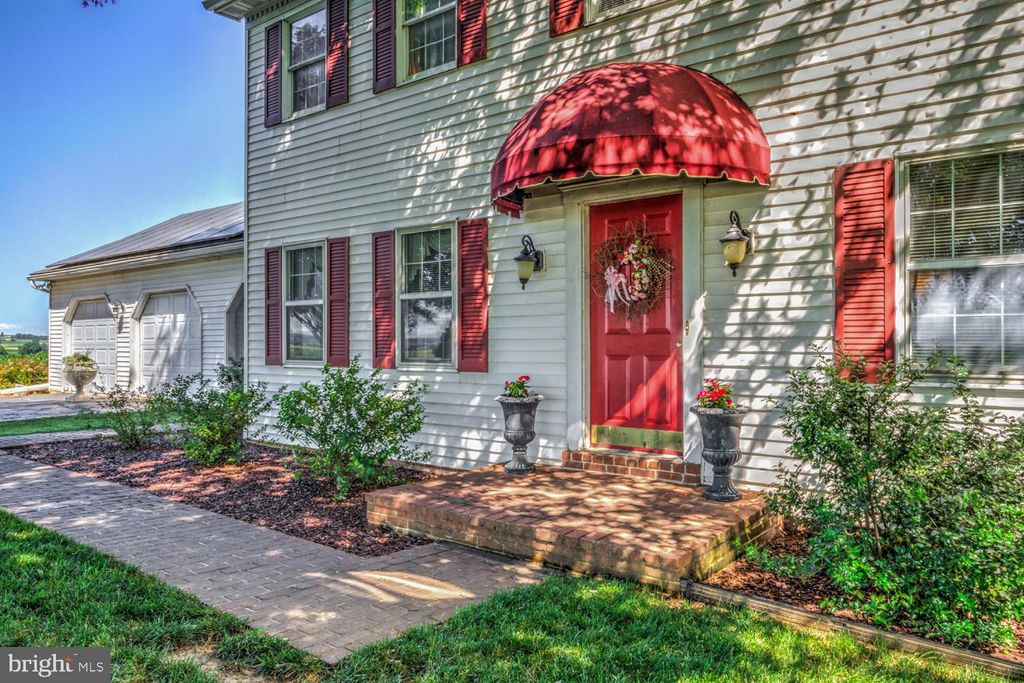 Photo of 328 Donerville Road, Lancaster, PA 17603 (MLS # PALA2051942)