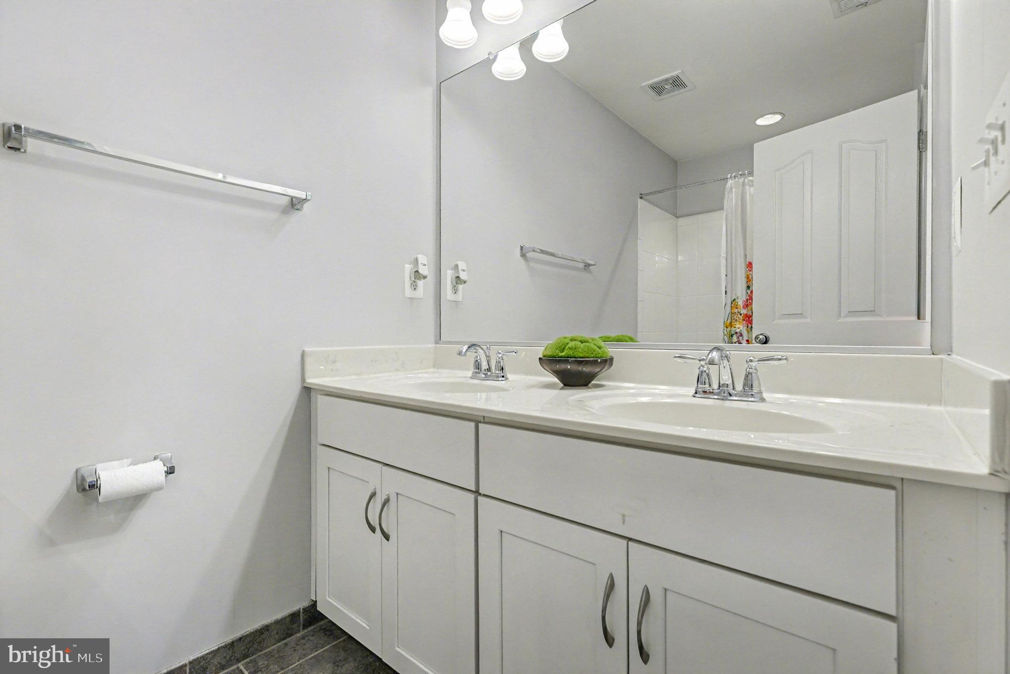 MAGNOLIA GREEN - Residential