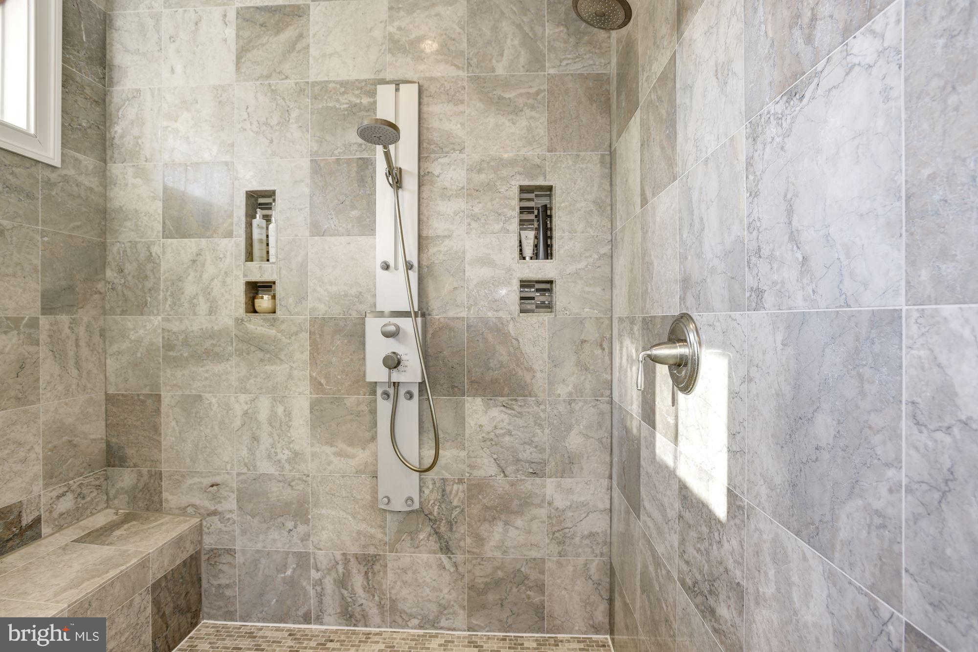 FOREST VILLA - Residential