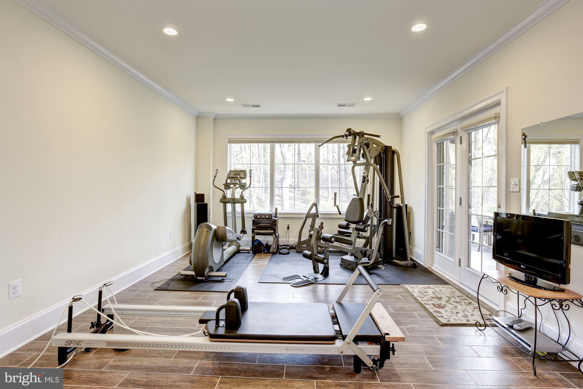 FOREST VILLA - Residential