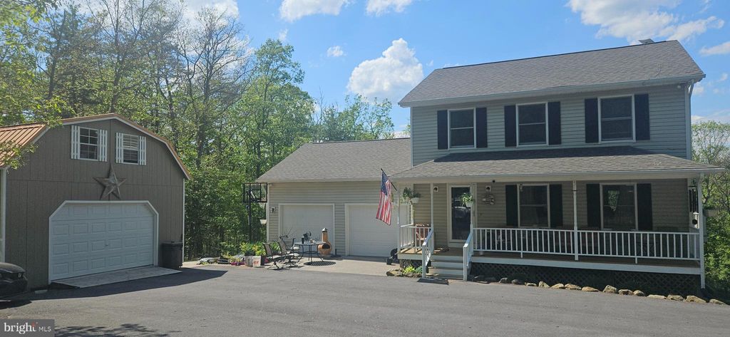 Photo of 148 Arklow Drive, CROSS JUNCTION, VA 22625 (MLS # VAFV2041668)