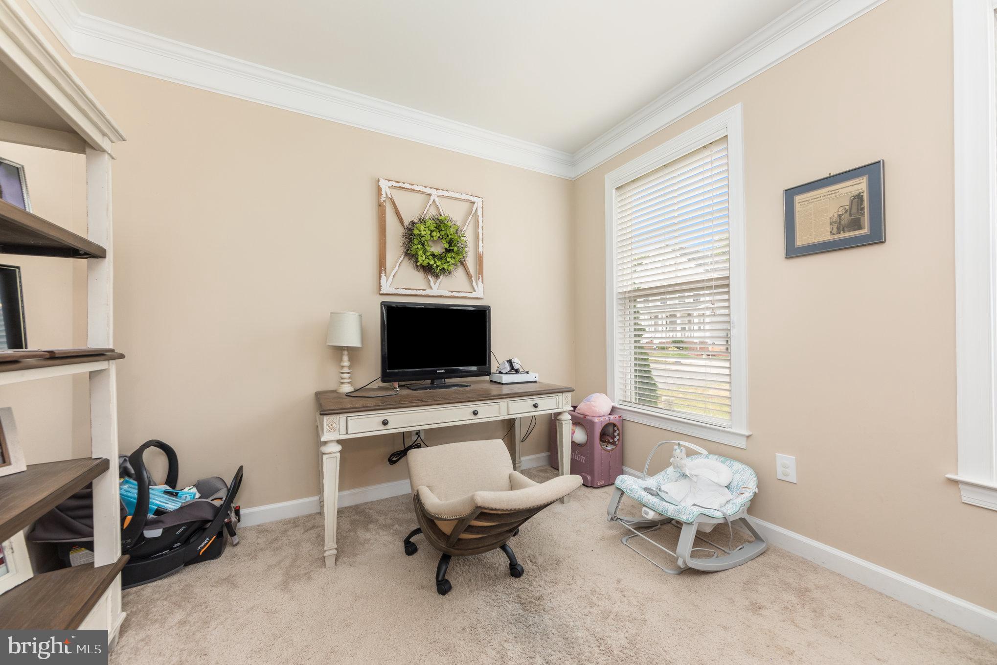 LADYSMITH VILLAGE - Residential