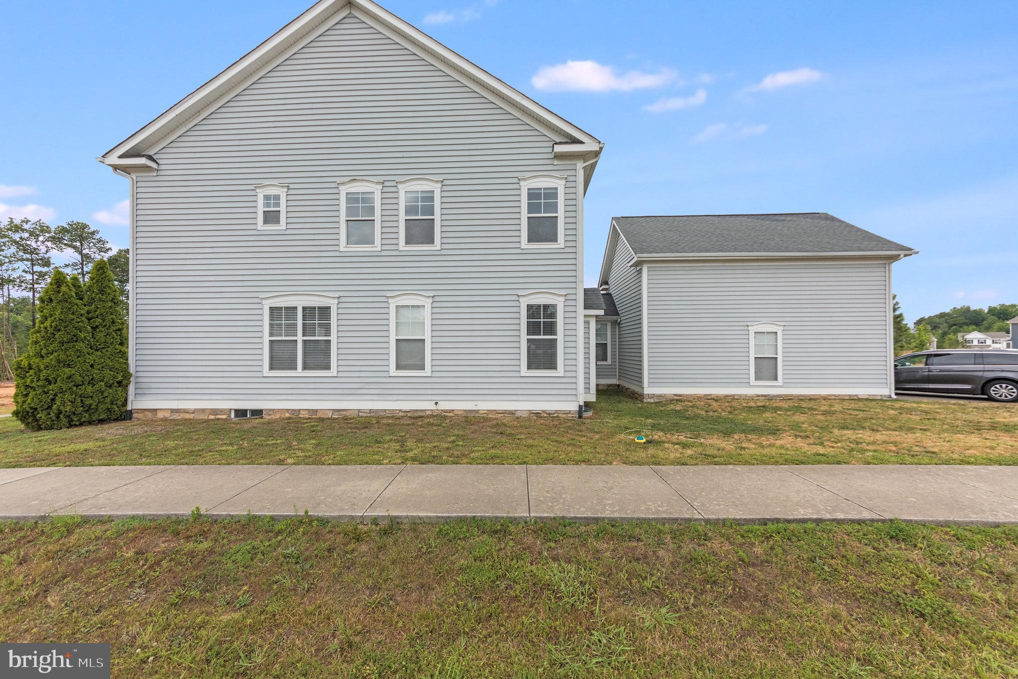 LADYSMITH VILLAGE - Residential