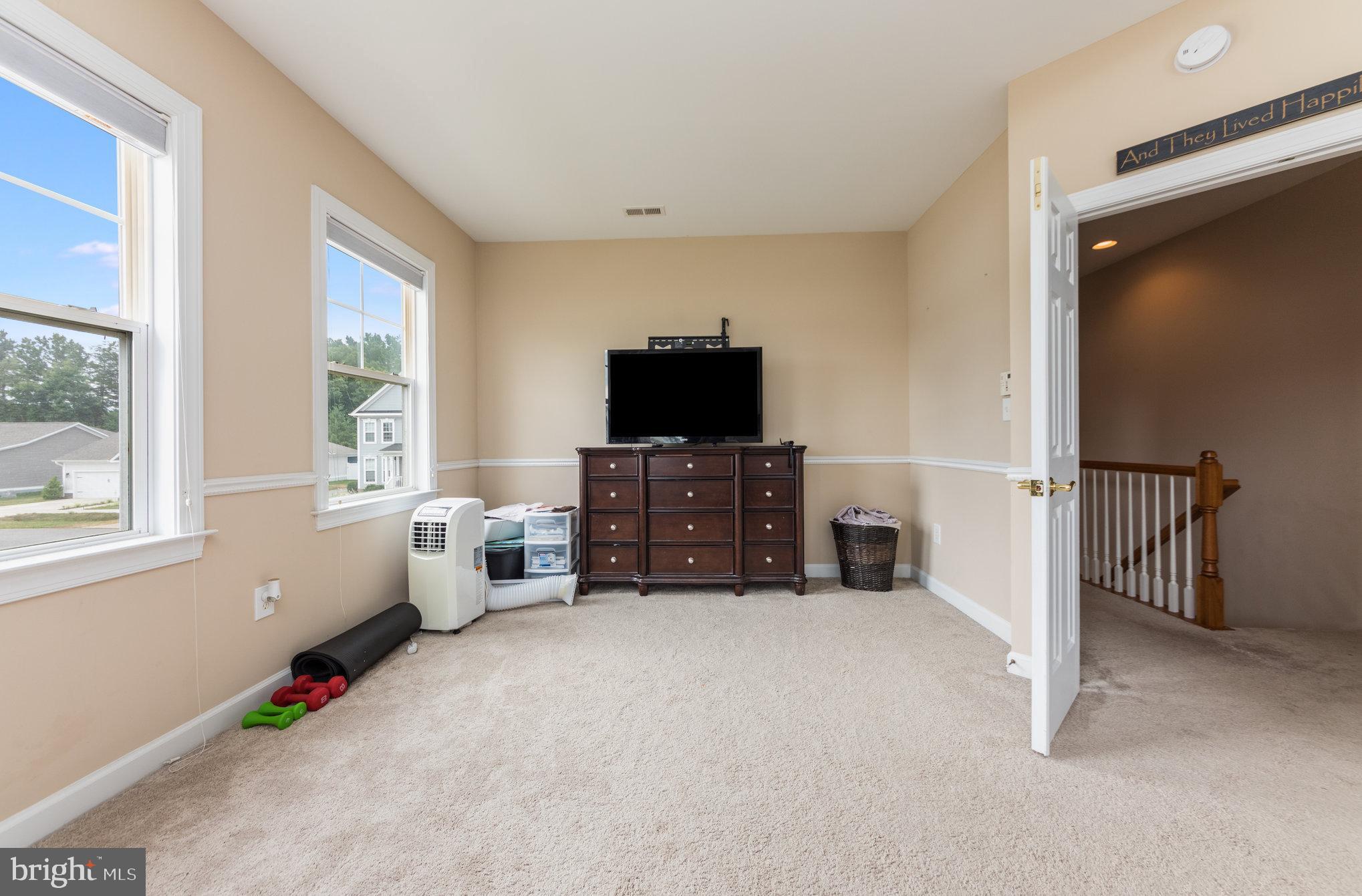 LADYSMITH VILLAGE - Residential