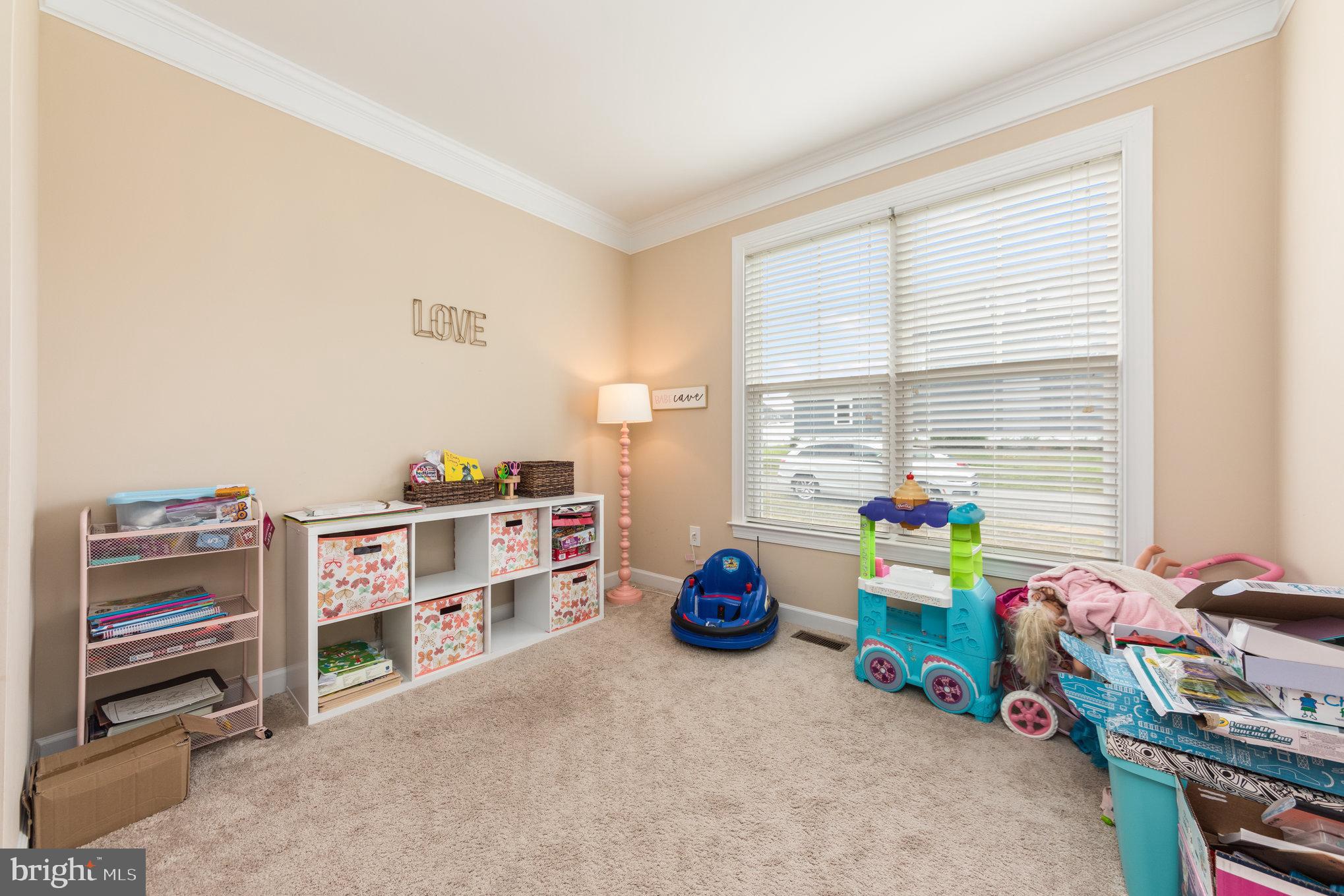 LADYSMITH VILLAGE - Residential