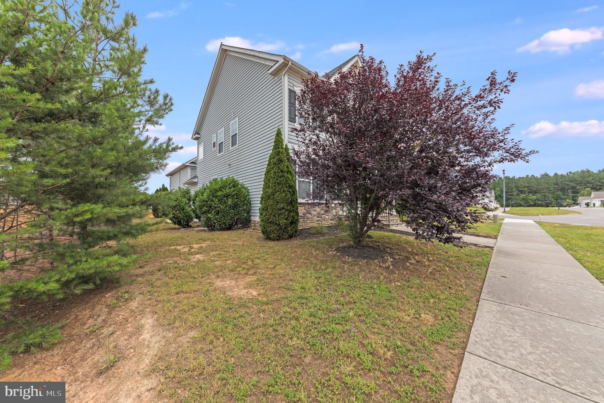 LADYSMITH VILLAGE - Residential