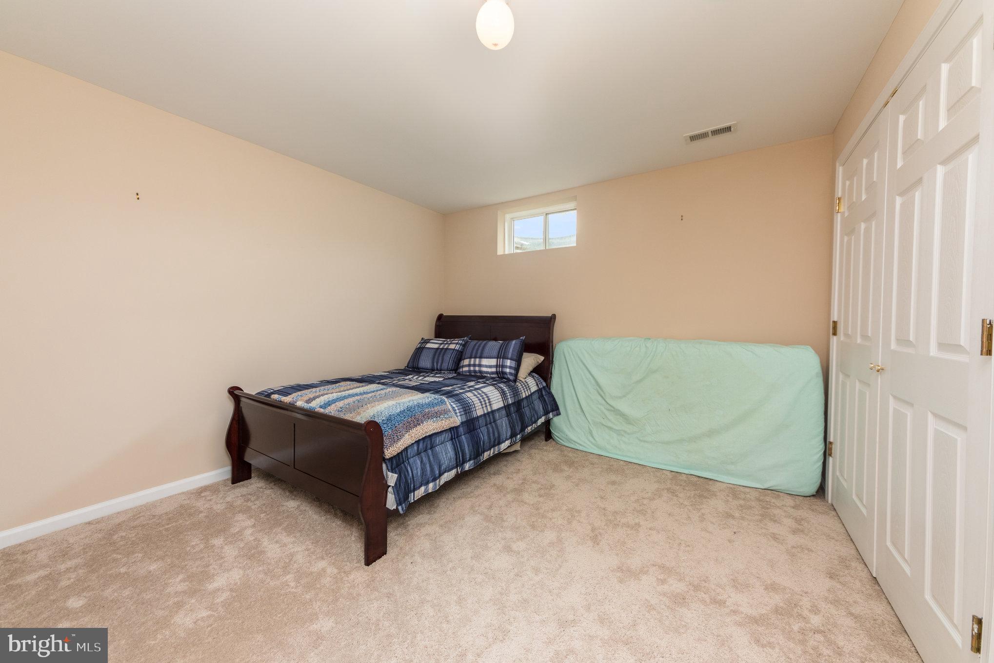 LADYSMITH VILLAGE - Residential