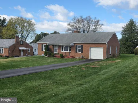 216 S Sunset Drive, Shrewsbury, PA MLS: PAYK2079746