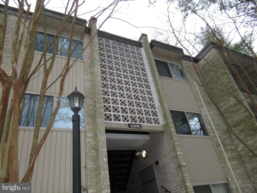 Amazing 2BD 1BA condo in Bethesda Park! This is beautifully maintained has brand new carpeting through out and it's been freshly painted. Enjoy the open kitchen with the window view of the backyard patio. The family room is perfect for entertaining and relaxing. The community offers a pool and tennis courts. Pets are allowed. This one will go quickly in this condition and price!