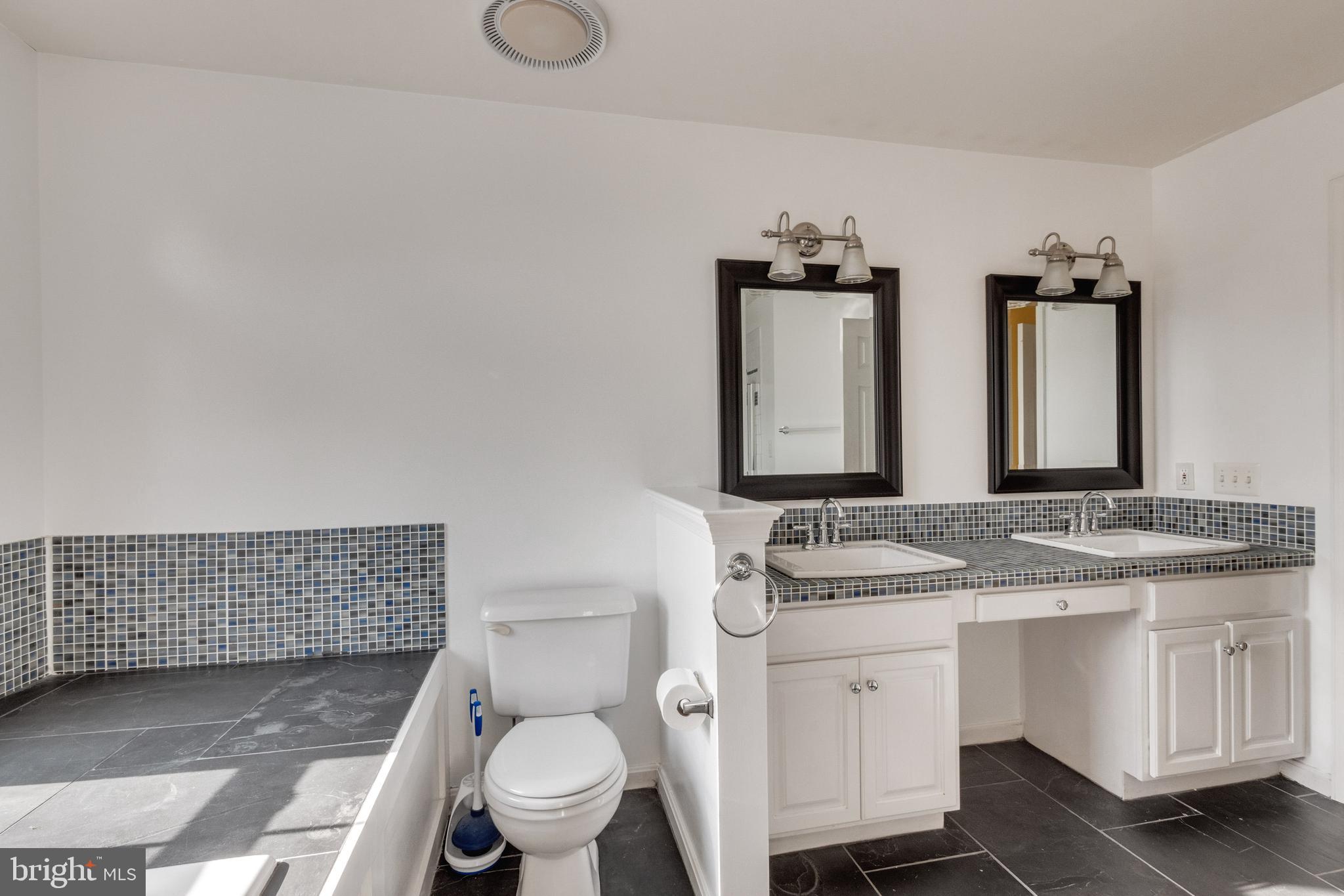 CAMERON STATION - Residential Lease