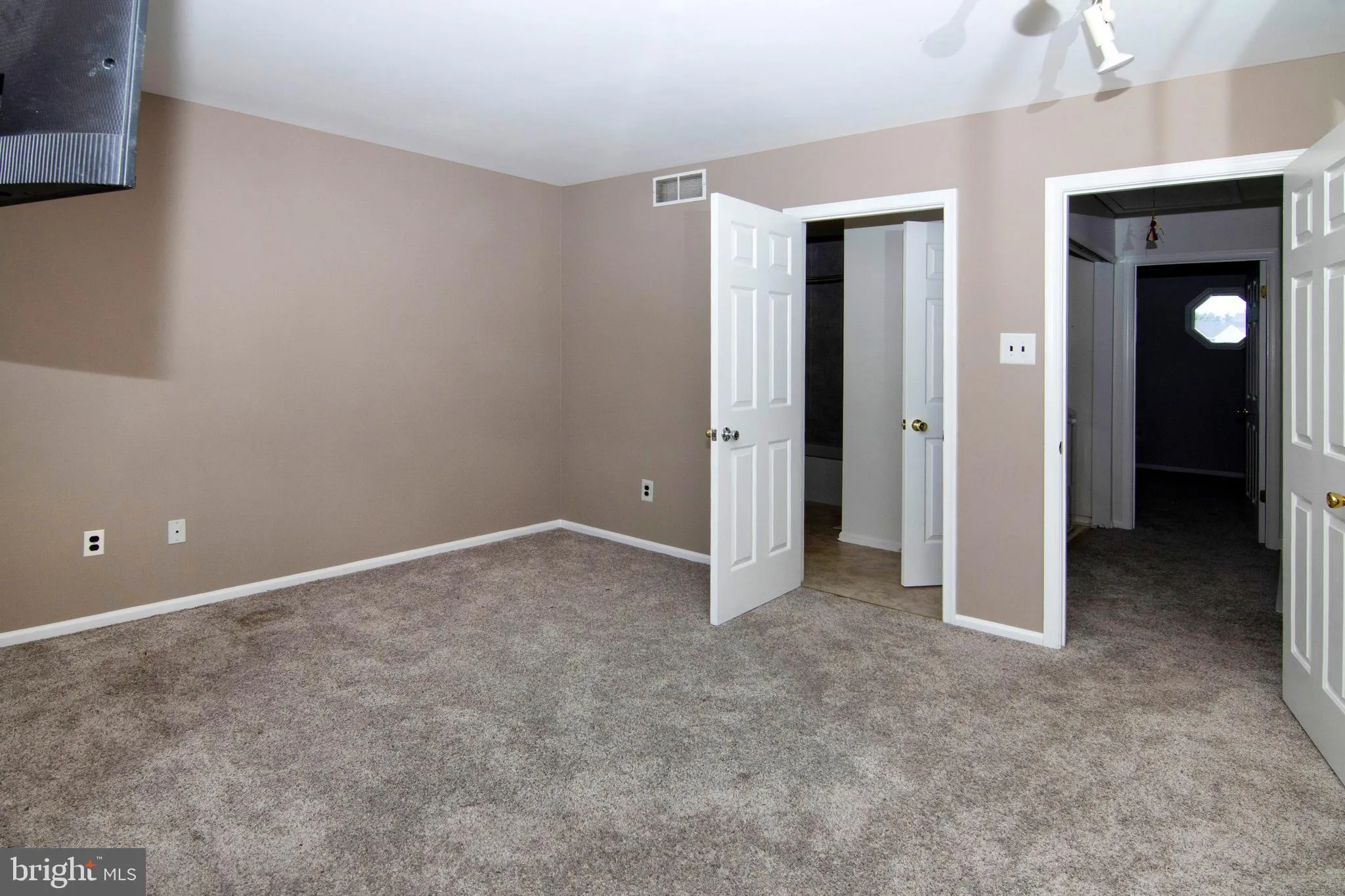 Sewell, New Jersey 08080, United States, 2 Bedrooms Bedrooms, ,2 BathroomsBathrooms,Residential,Coming Soon,175237