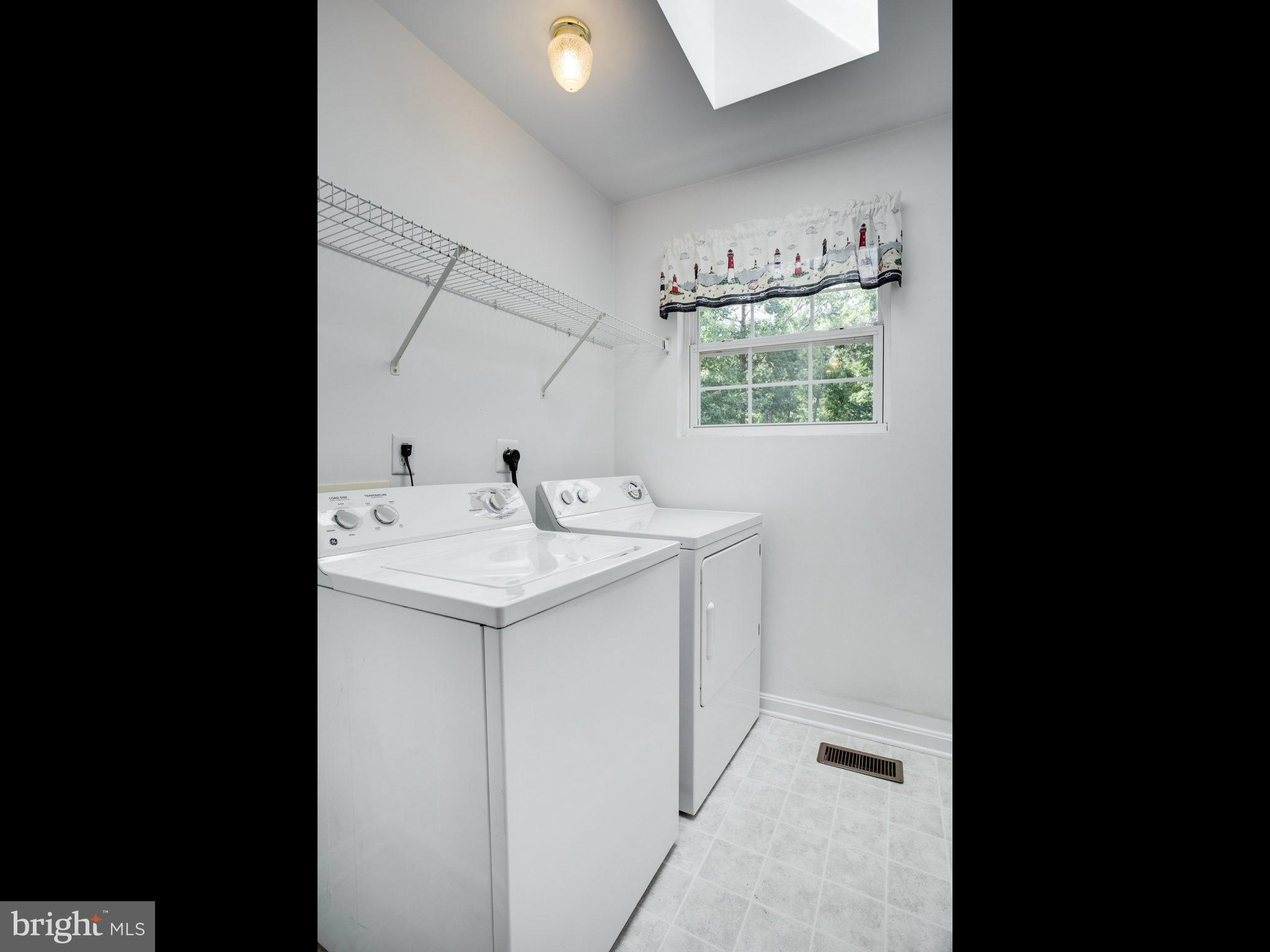 FRANKLIN MANOR BEACH - Residential