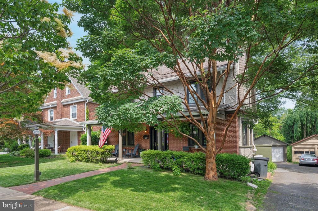 Photo of 407 S Jackson Street, MEDIA, PA 19063 (MLS # PADE2108116)