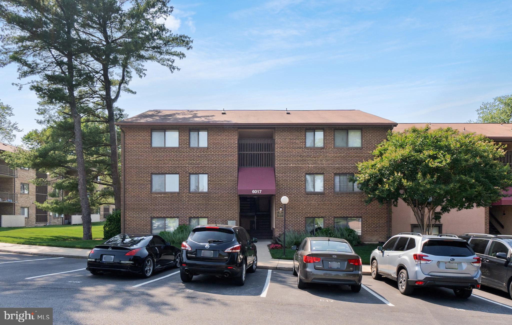 VILLAGE OF LONG REACH - Residential