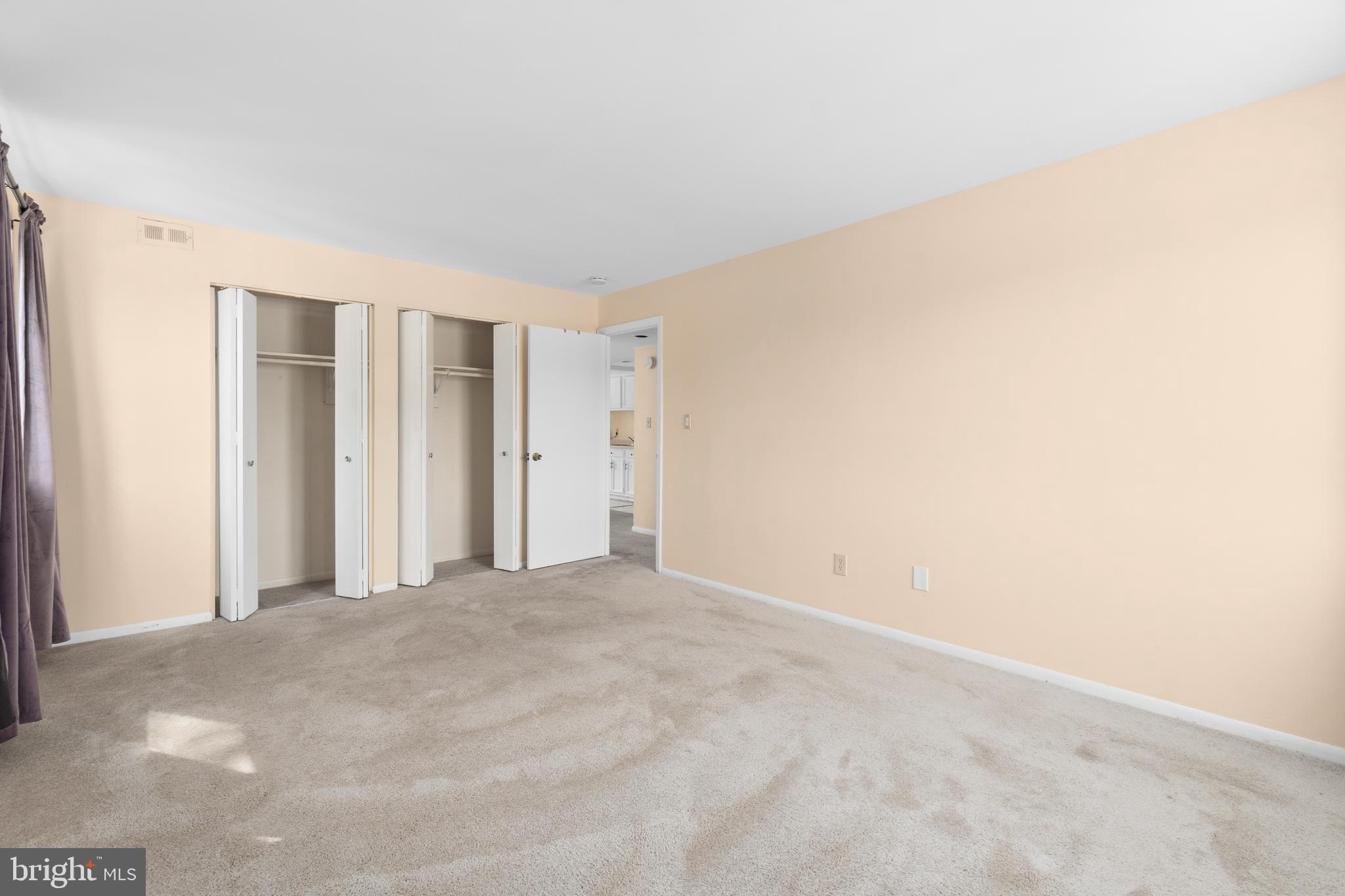 VILLAGE OF LONG REACH - Residential