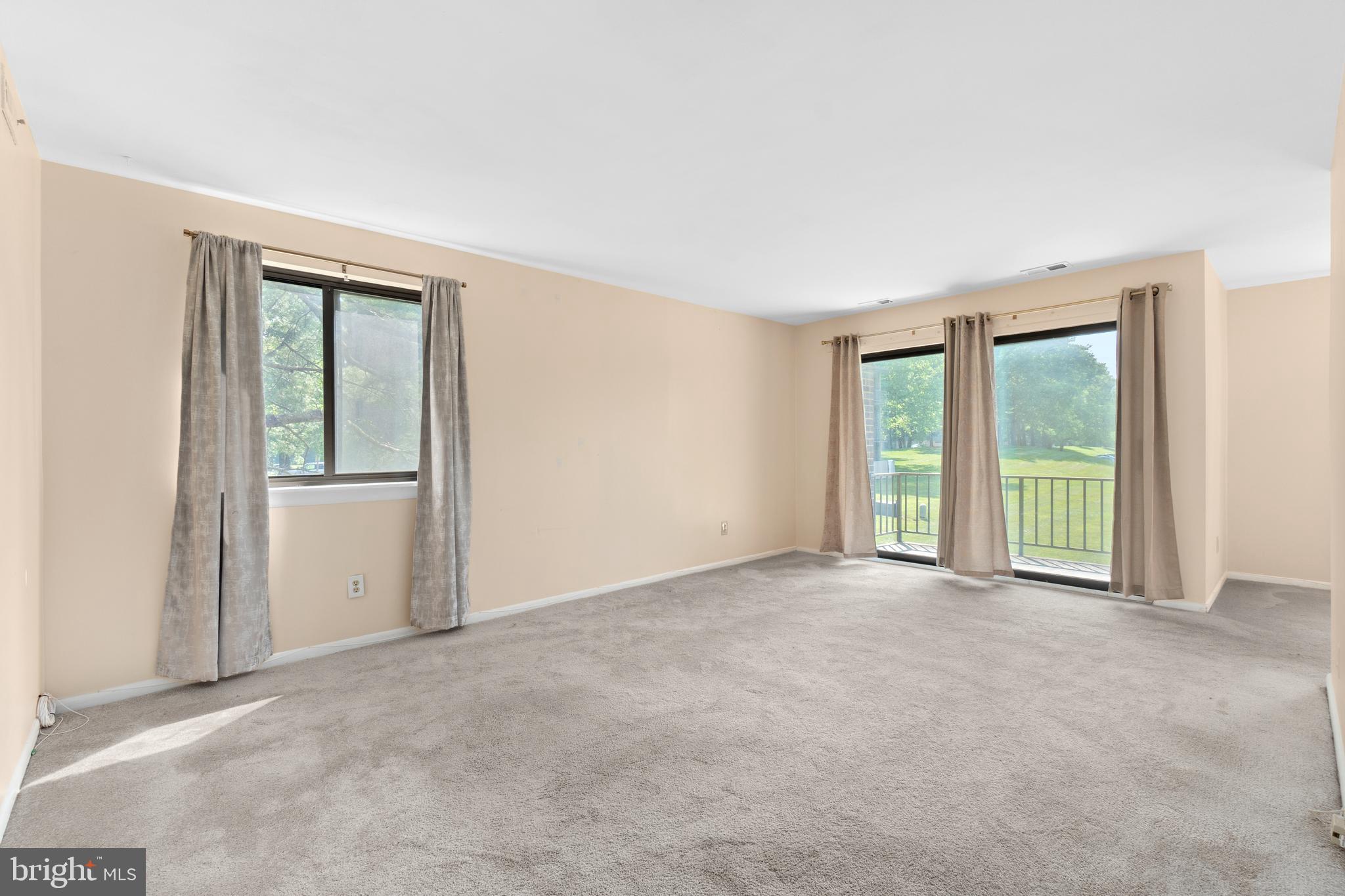 VILLAGE OF LONG REACH - Residential