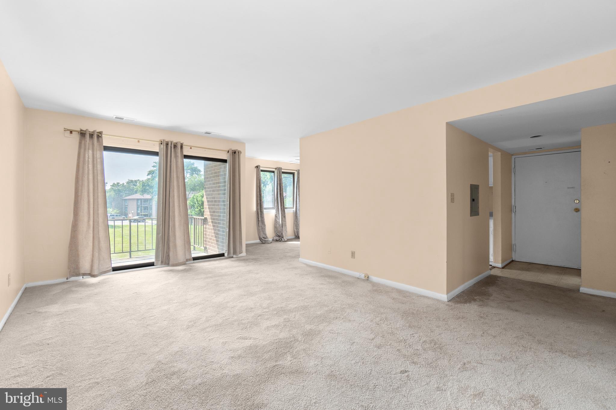 VILLAGE OF LONG REACH - Residential