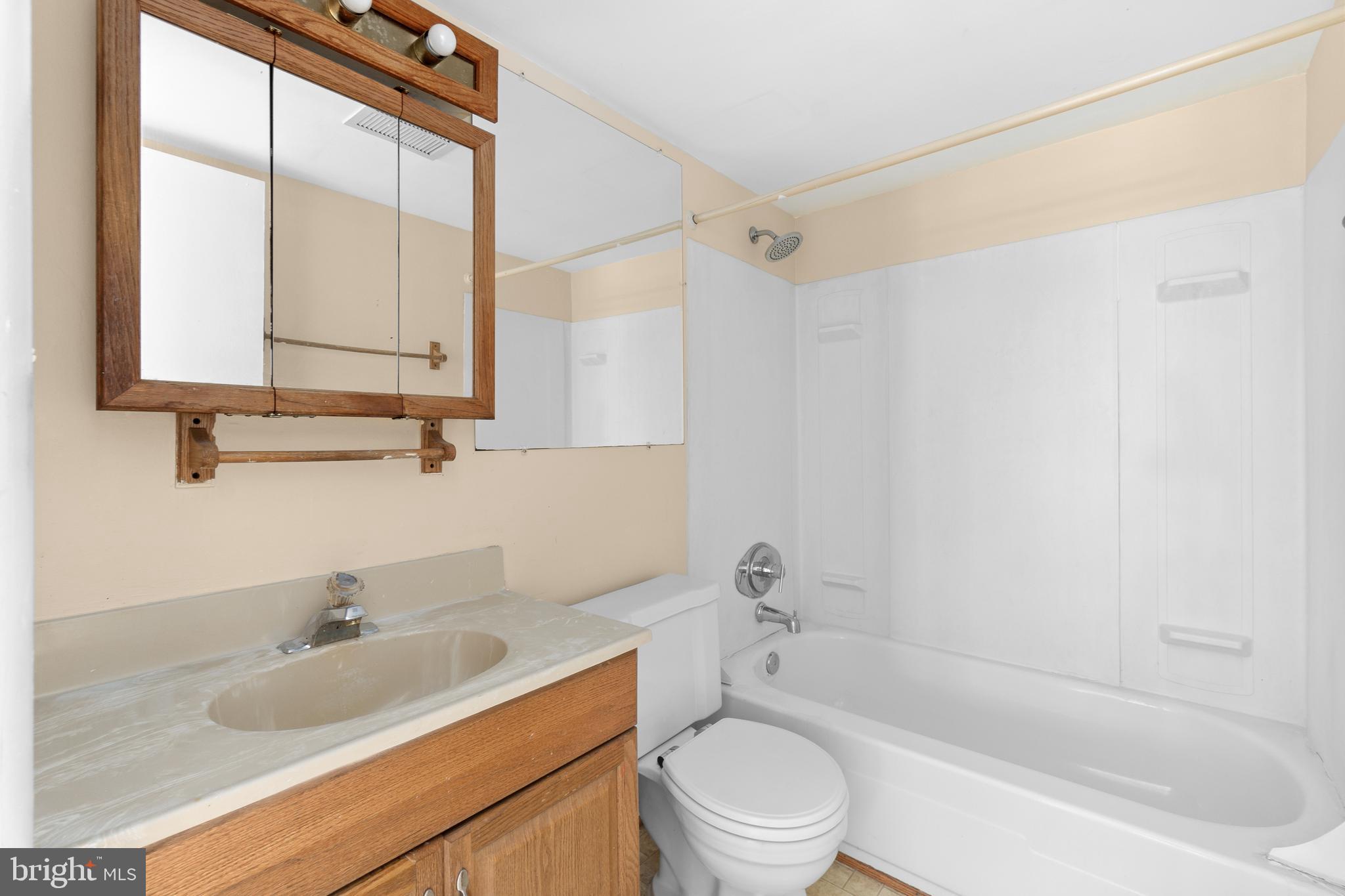 VILLAGE OF LONG REACH - Residential