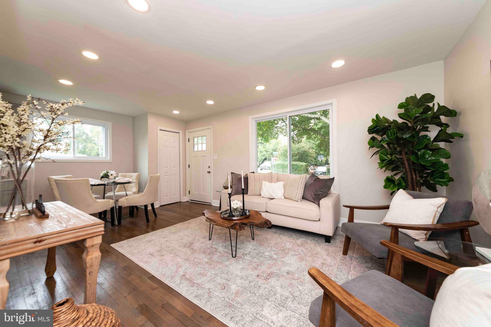 CHESTNUT HILLS - Residential