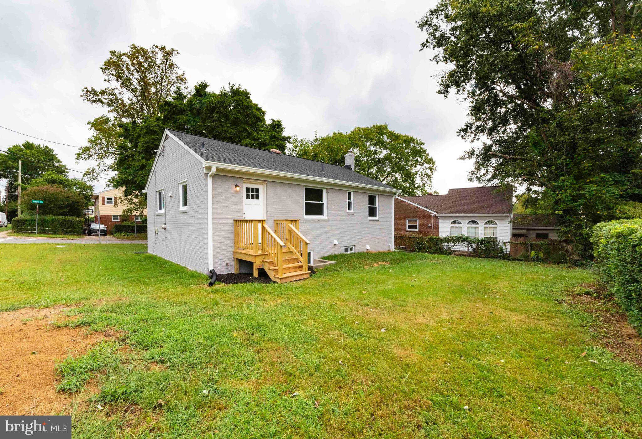 CHESTNUT HILLS - Residential