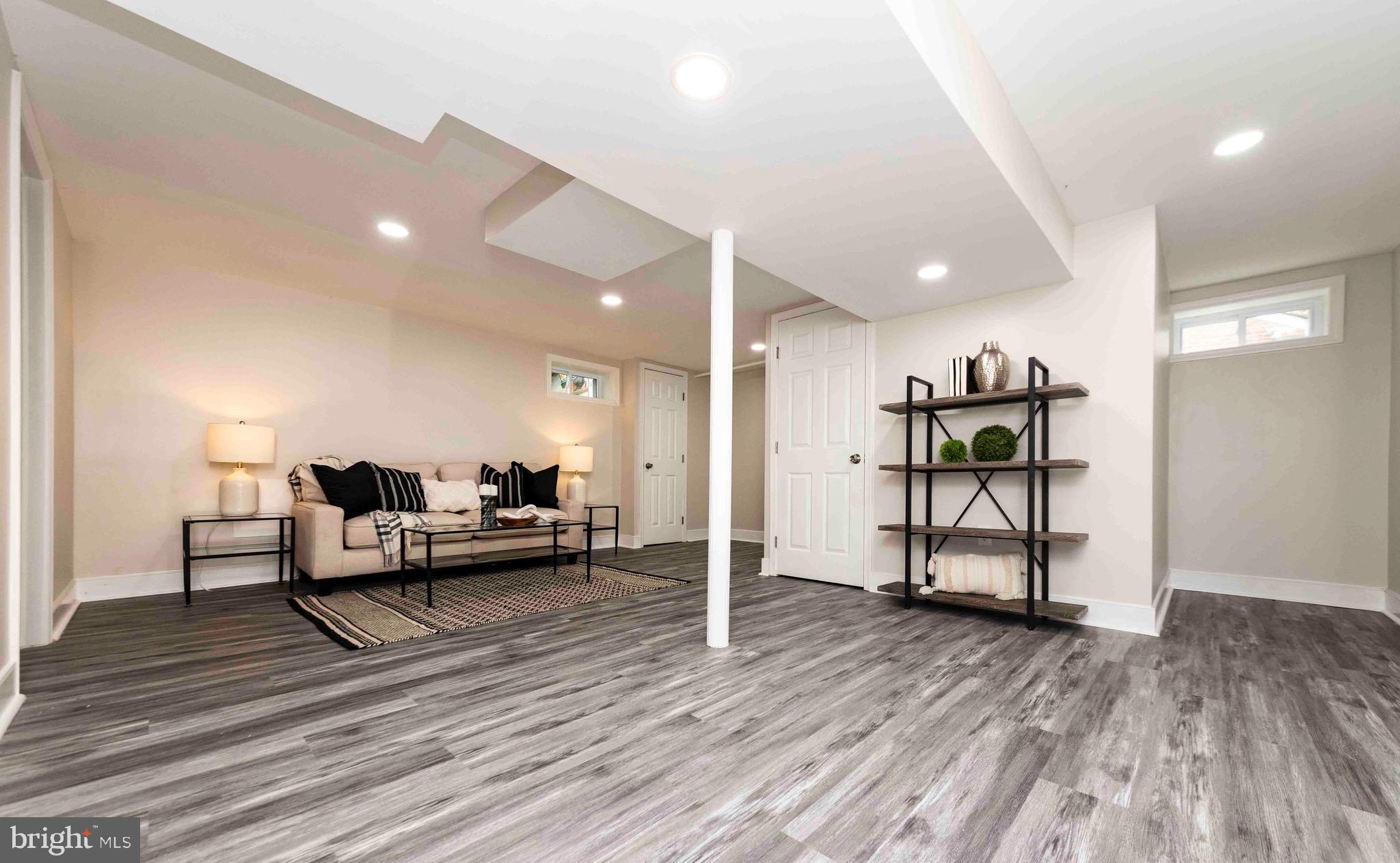 CHESTNUT HILLS - Residential