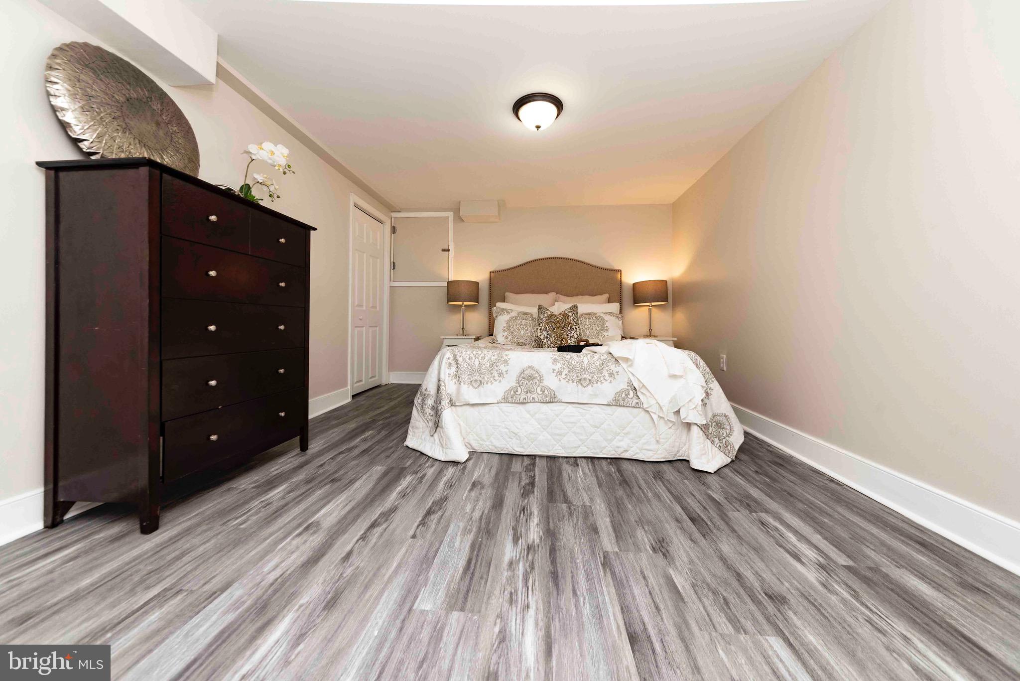 CHESTNUT HILLS - Residential