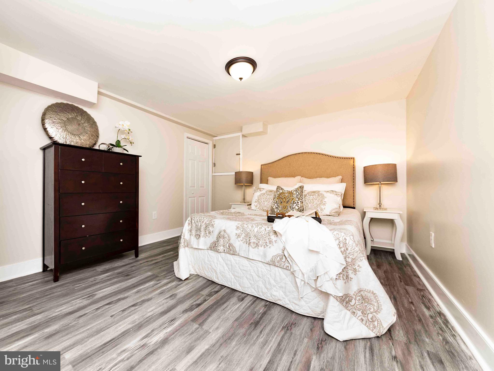 CHESTNUT HILLS - Residential