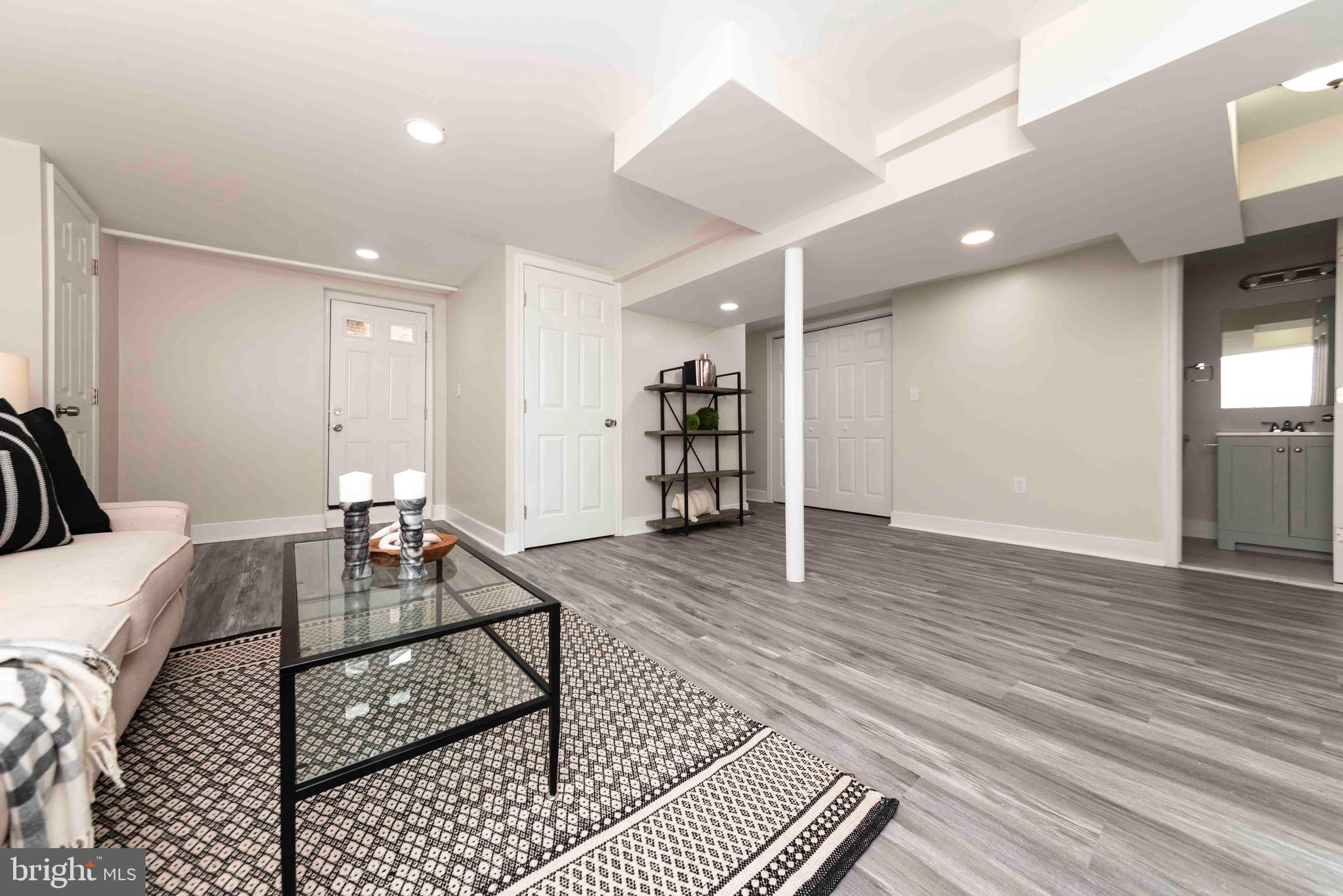 CHESTNUT HILLS - Residential